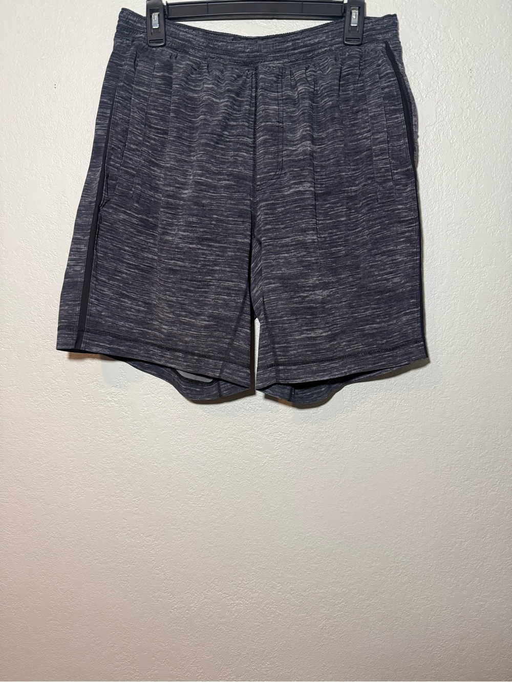 Lululemon Pace Breaker Athletic Shorts, Charcoal/Heather Gray/Grey Size XL